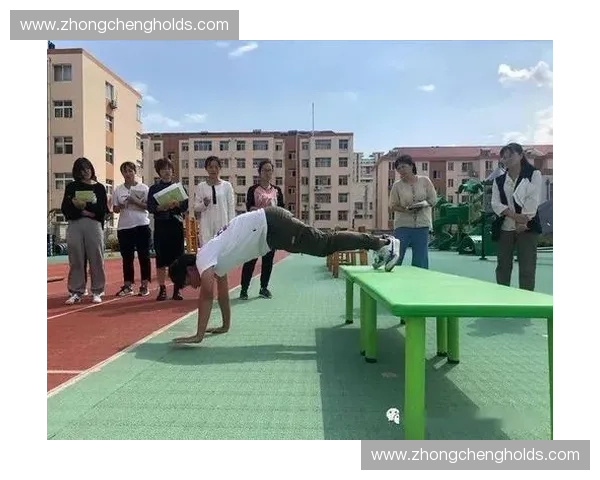 折返跑训练技巧与体能提升策略探索帮助运动员突破极限的全方位训练方法